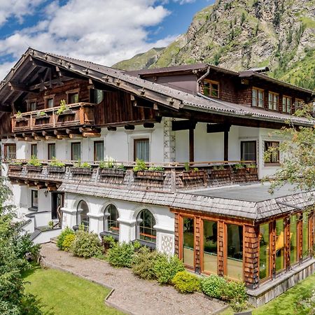 Hôtel Landhaus Edelweiss à Sankt Leonhard im Pitztal Extérieur photo