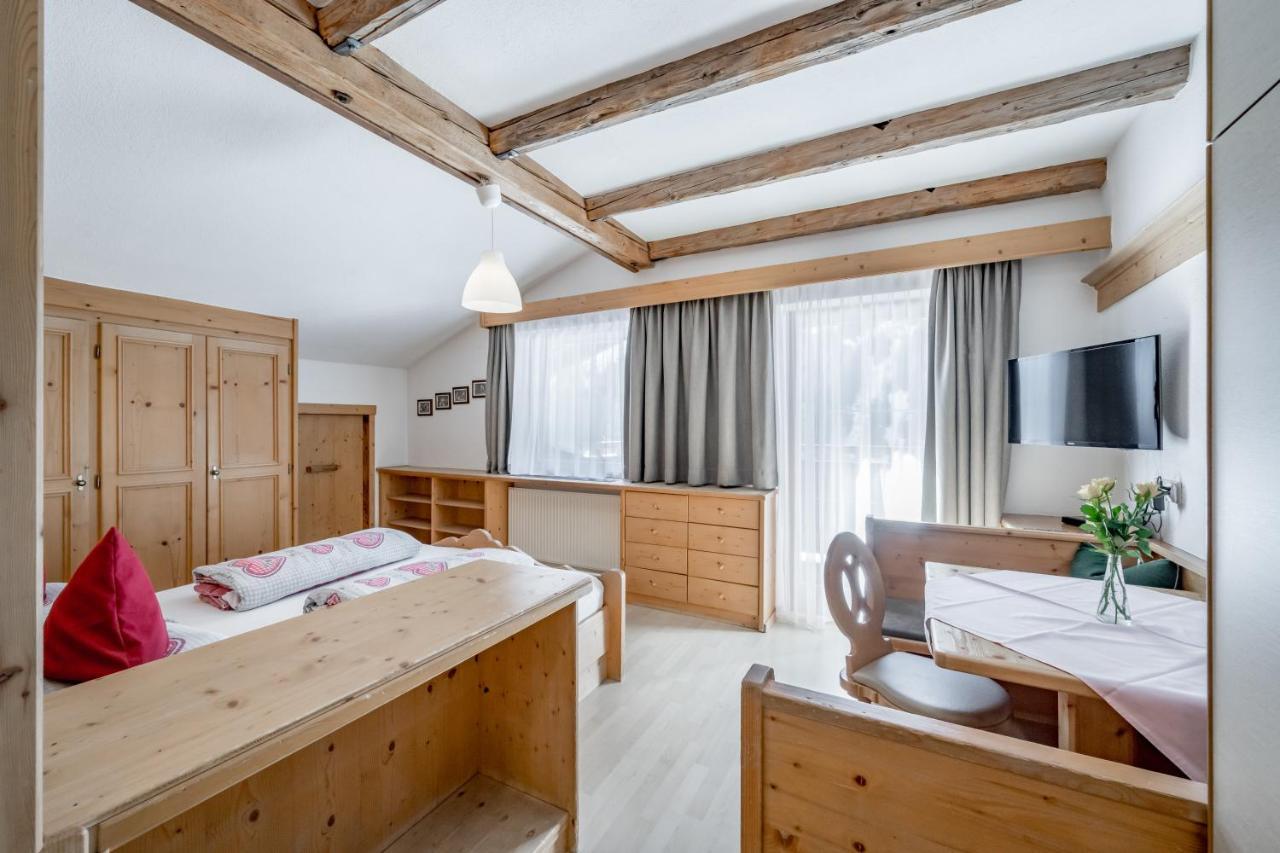 Hôtel Landhaus Edelweiss à Sankt Leonhard im Pitztal Extérieur photo