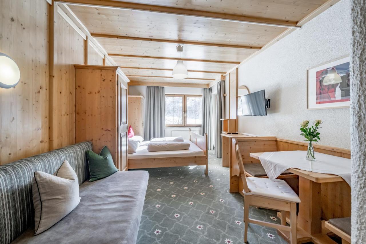 Hôtel Landhaus Edelweiss à Sankt Leonhard im Pitztal Extérieur photo