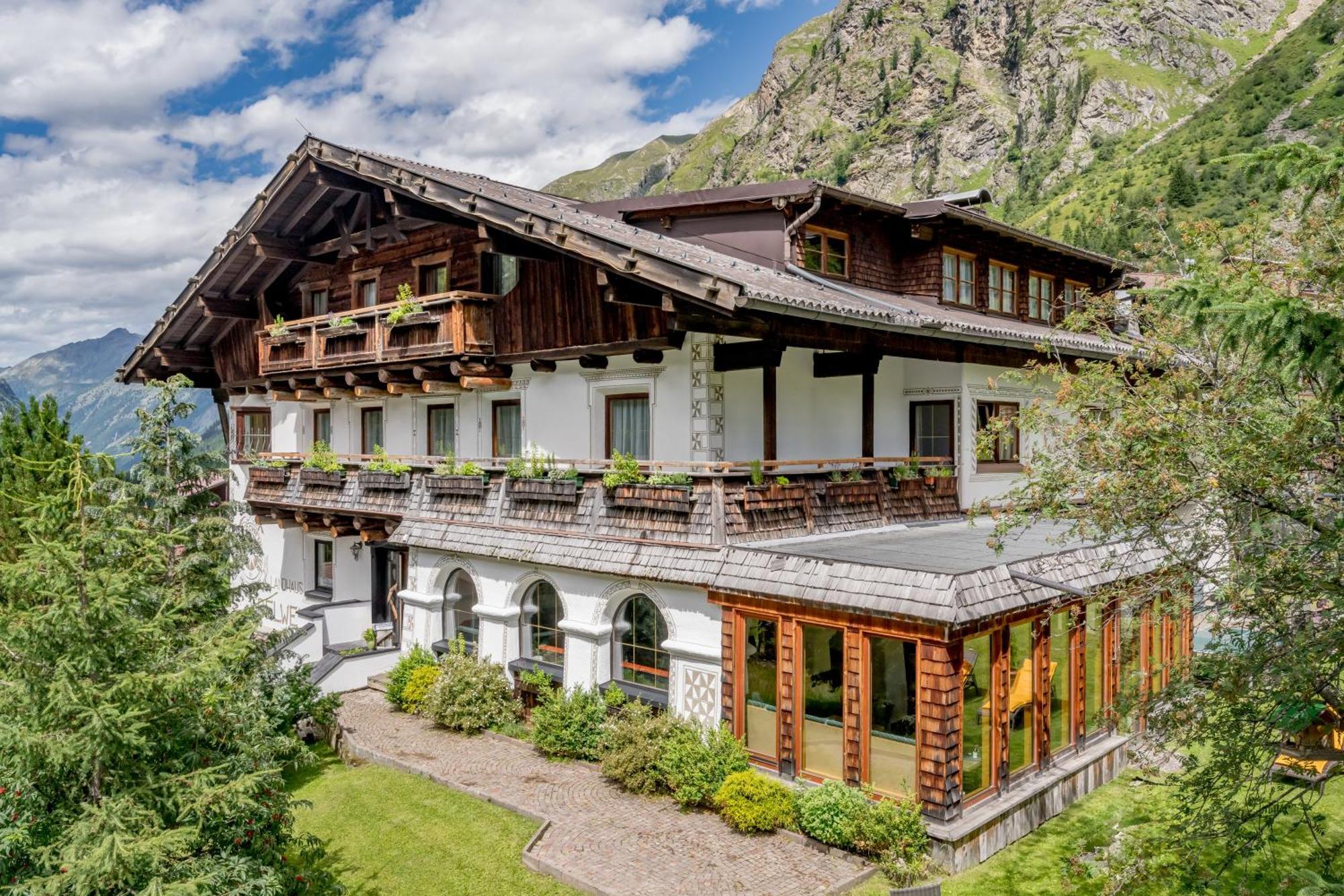 Hôtel Landhaus Edelweiss à Sankt Leonhard im Pitztal Extérieur photo