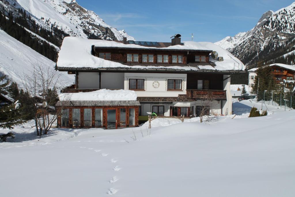 Hôtel Landhaus Edelweiss à Sankt Leonhard im Pitztal Extérieur photo