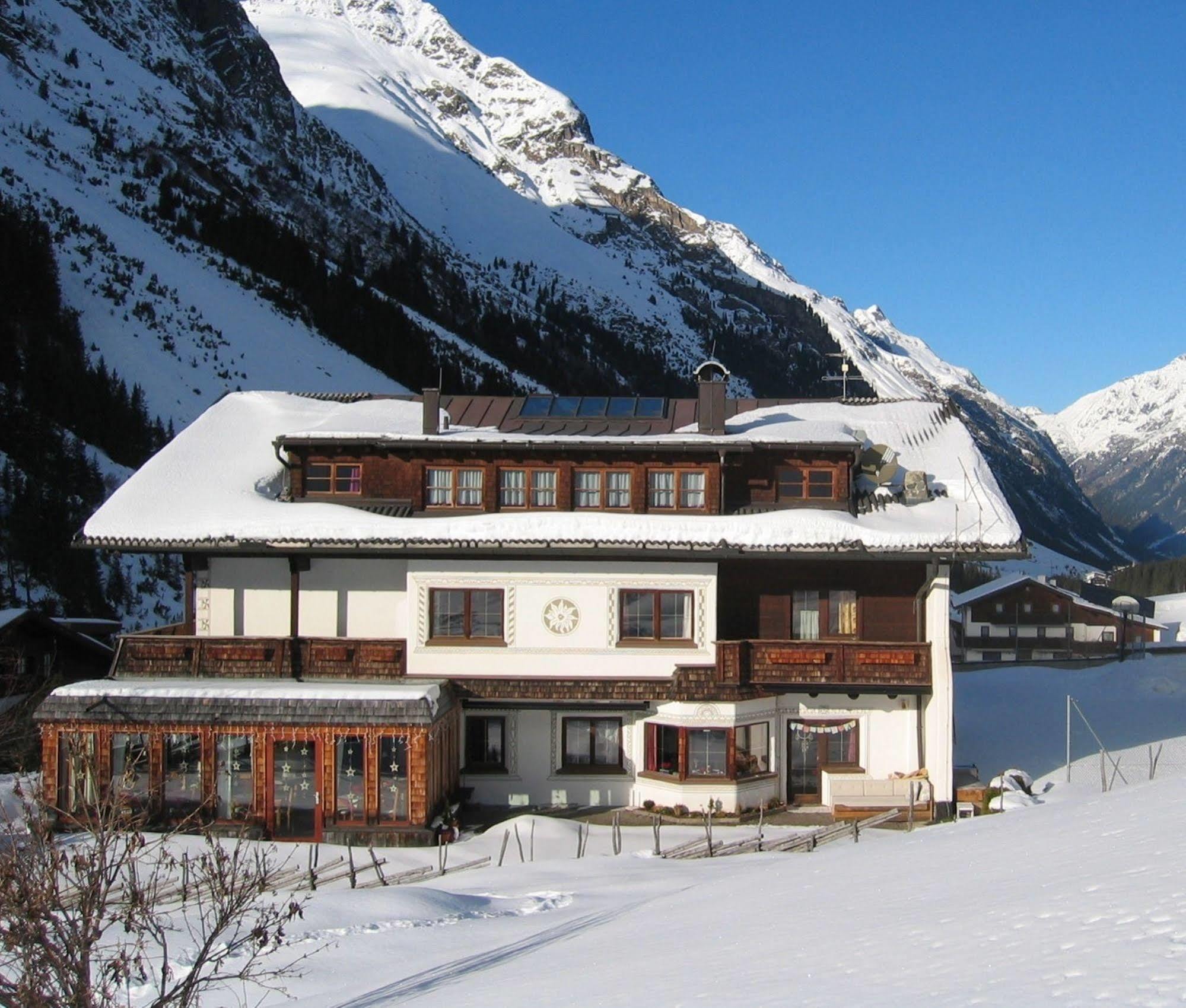 Hôtel Landhaus Edelweiss à Sankt Leonhard im Pitztal Extérieur photo